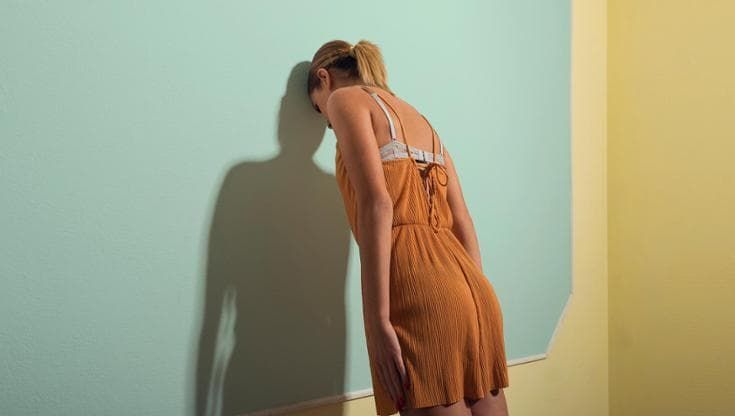 Depressione, un paziente su due è donna: ma le terapie restano 'a misura’ di uomo