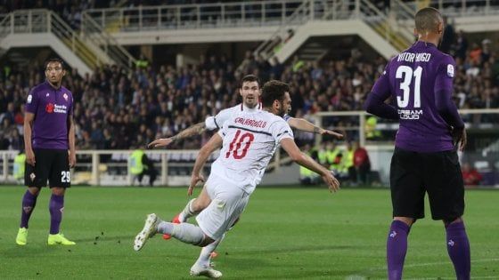 Fiorentina-Milan 0-1, Calhanoglu tiene vive le speranze Champions