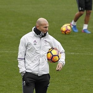 Spagna, Zidane pensa già al Napoli: "In Champions tutti disponibili"