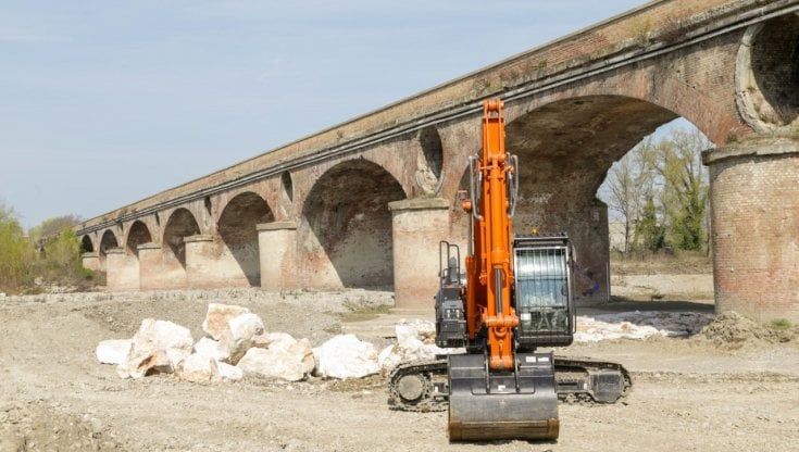 Ponte sul Taro: entro l'estate conclusi i lavori di consolidamento delle arcate