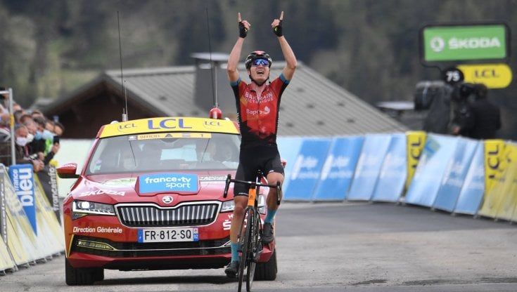 Ciclismo, Giro del Delfinato: Richie Porte nuova maglia gialla. In salita vince Padun