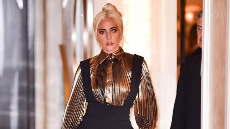 Taylor Swift difende Lady Gaga dopo il gossip su una sua presunta gravidanza: “Non deve spiegazioni a nessuno”