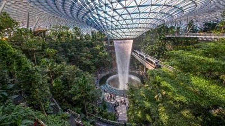 Migliori aeroporti Skytrax, Singapore sempre top, dominio Far East. Roma sale. E Doha si autoesclude