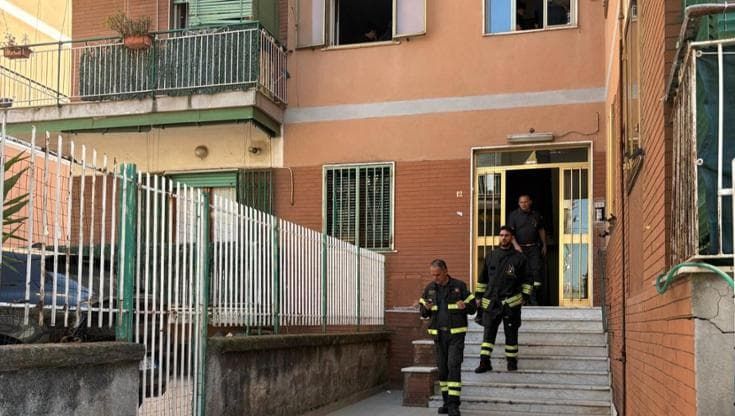Incendio in casa a Gragnano, settantanovenne trovato morto in cucina