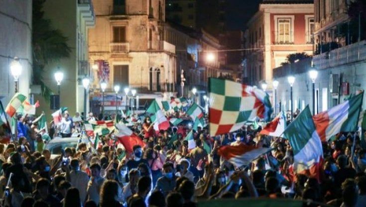 Maxifocolaio dopo Europei, sale a 91 il numero dei contagiati a Roma. Uno solo aveva completato ciclo vaccinale