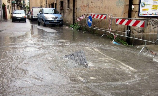 Campania, emergenza maltempo<br />fermi gli aliscafi per le isole