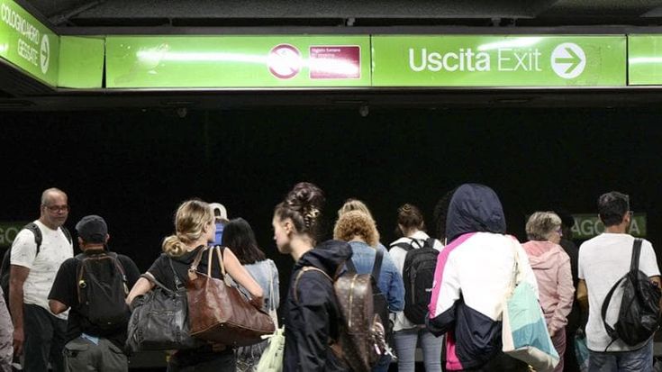 Binari, scale e ascensori: i tre mesi di lavori Atm che rallentano i metrò