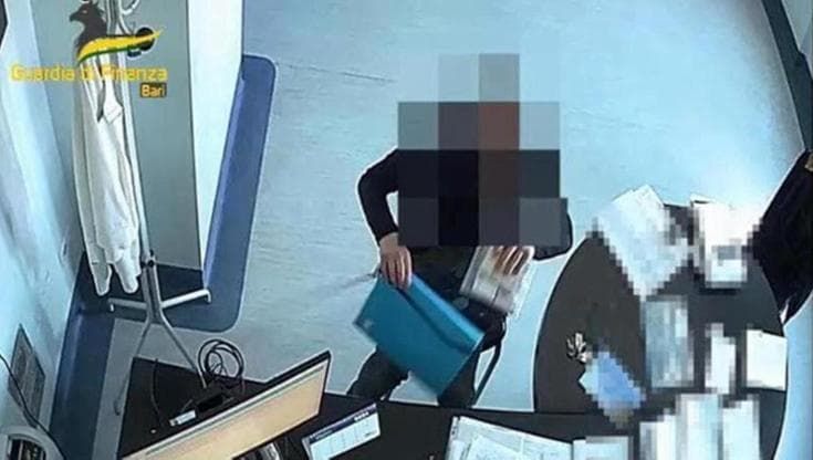 Tangenti per appalti Asl, 10 condanne: le pene più alte per Sansolini, Iacobellis e Sciannimanico