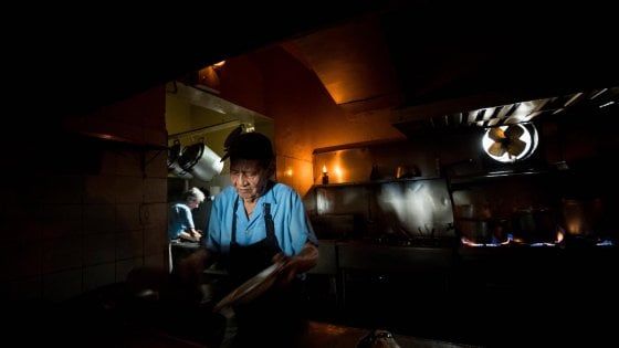Caracas "città morta": chiudono le botteghe, vuoti i supermercati