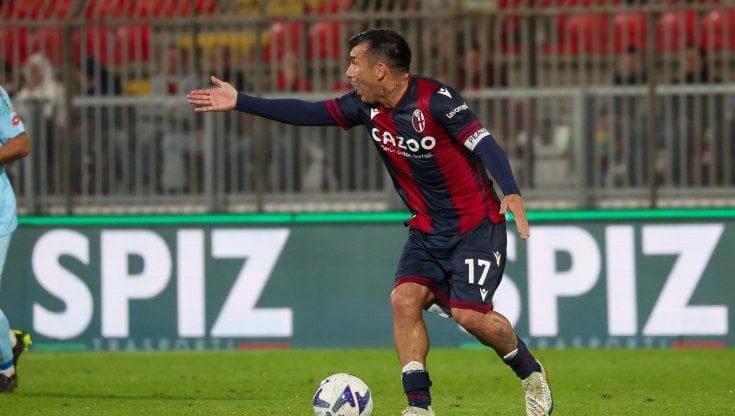 Calcio, Medel si racconta: la suocera, la scuola, la lite con Messi