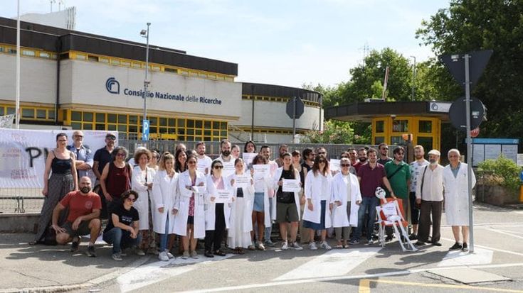 La rabbia dei ricercatori, esodati del Pnrr: “Mandati a casa a fine contratto, siamo senza niente”