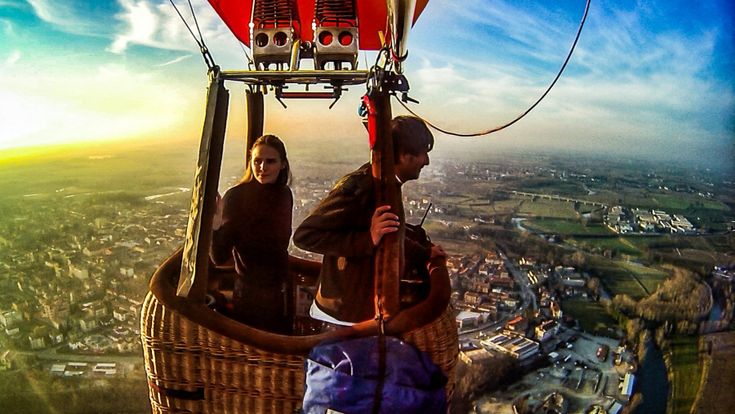 Ingrid che sogna di fare il giro del mondo: “Io, la pilota di mongolfiere più giovane”