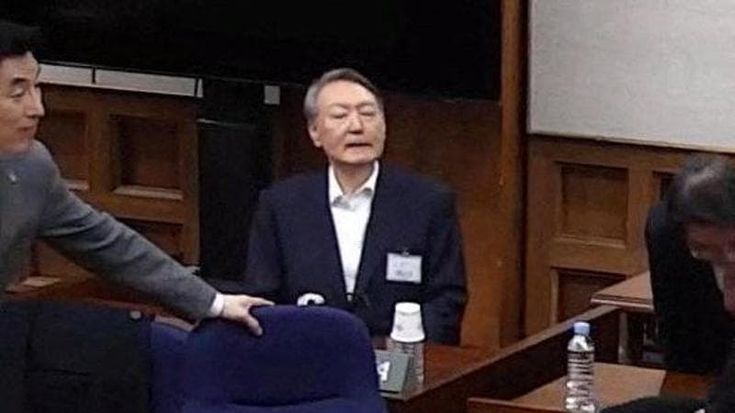 Impose la legge marziale in Corea del Sud: condannato all’ergastolo l’ex presidente Yoon
