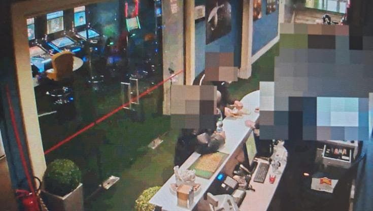 Chi è Alessandro Snidar, re delle slot machine a Bari: i soldi dei clan ripuliti con le vincite