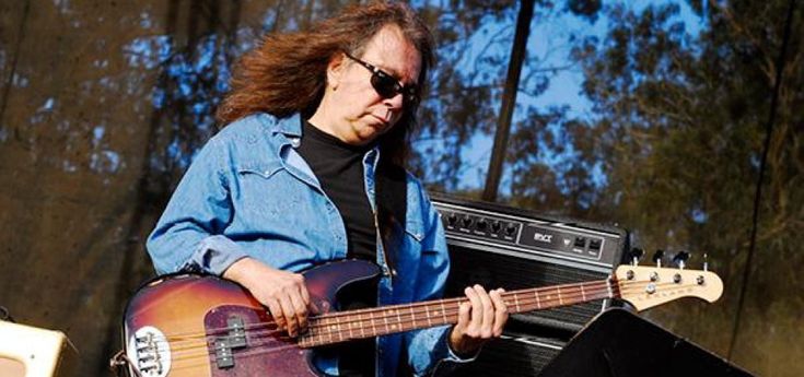 Addio a Rick Rosas, bassista di Neil Young