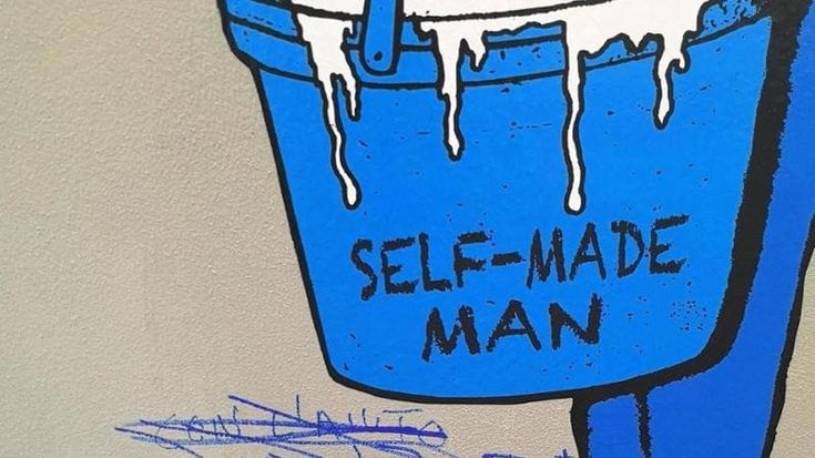 Murale Berlusconi vandalizzato a Milano: è giallo su chi ha rimosso l’opera di ‘aleXsandro Palombo’