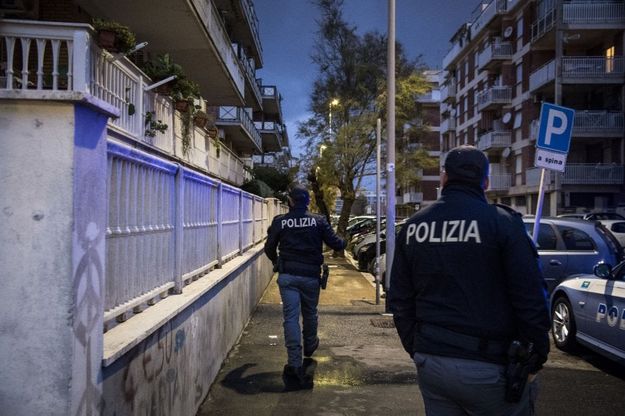 Ostia, perquisizioni e controlli nel quartiere degli Spada