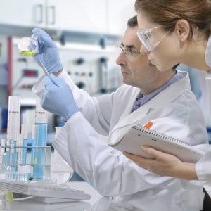Vaccini accelerati per virus Mers, Nipah e febbre di Lassa. Gli esperti: "Saranno le prossime epidemie"