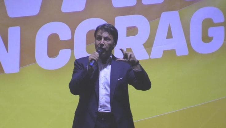 FDI, Conte: "Rispettiamo inchieste, ma via pulsioni xenofobe e finanziamenti illeciti dai partiti"