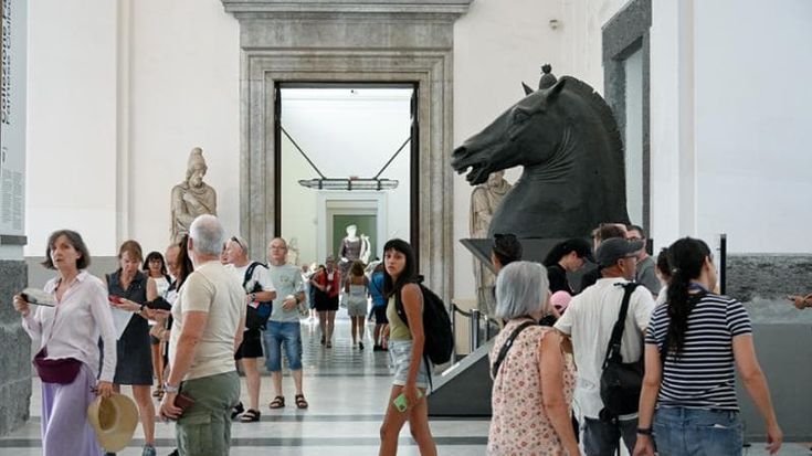Turismo, crescono i pass per musei e trasporti ma l’Italia resta divisa in due