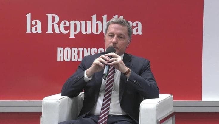 Massimo Giannini all’Arena Repubblica Robinson: “Da Trump a Meloni, democrazie liberali a rischio”