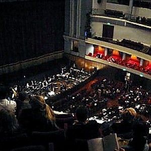 Maggio, pi&ugrave; soldi ai vertici<br />I sindacati: "Pericoloso"