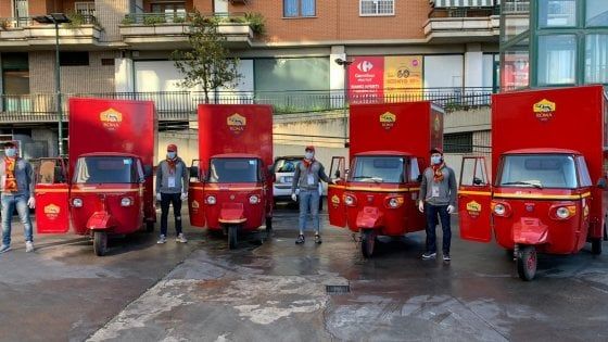 Coronavirus: pasta e amuchine, caffè e mascherine: il regalo della Roma ai suoi abbonati over 75