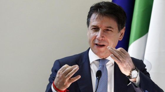 Prescrizione, Conte con i 5Stelle: "Giusto che la nuova norma entri in vigore". Ma arriva lo stop del Pd 