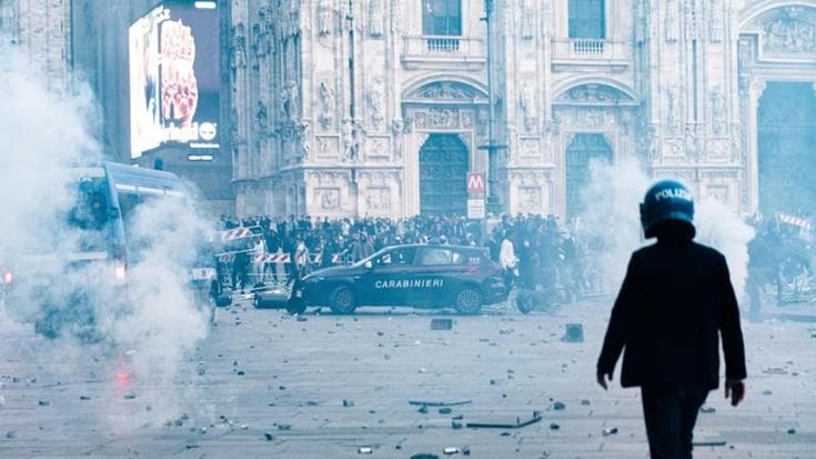 Duomo, gli arrestati: “Ero curioso di vedere gli scontri”, “lì perché vogliono licenziare mio padre”