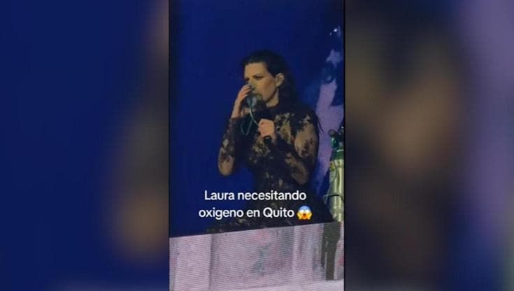 Laura Pausini ferma il concerto a Quito e si fa portare l'ossigeno, poi riparte