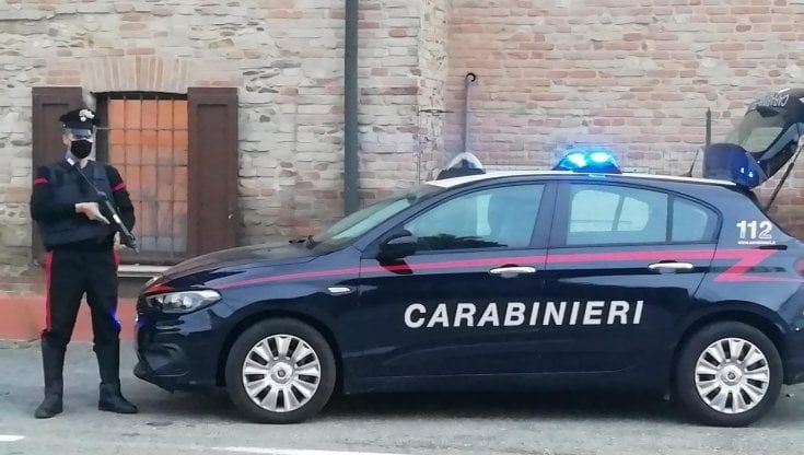 Soragna, un uomo di 88 anni strattonato e rapinato dopo il prelievo bancomat 