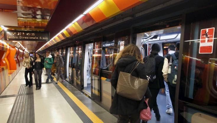Napoli, metro e funicolari non si fermano: corse anche lunedì con orario festivo