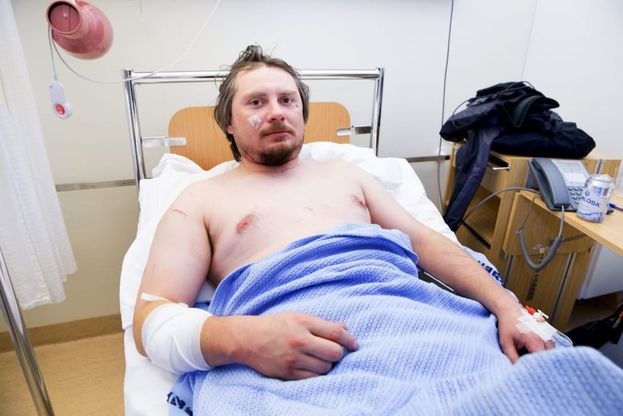 In Norvegia per vedere l'eclissi: turista attaccato da un orso