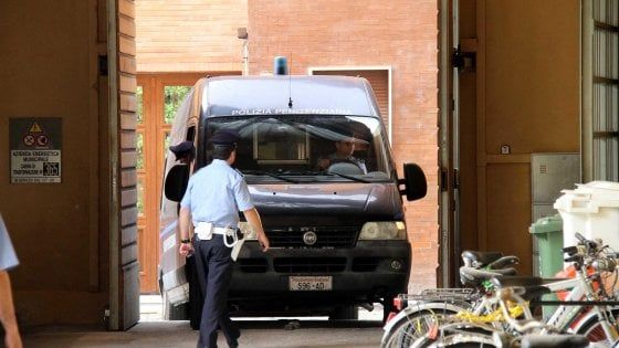 Palermo, giovane dell'istituto Malaspina ferisce un ispettore