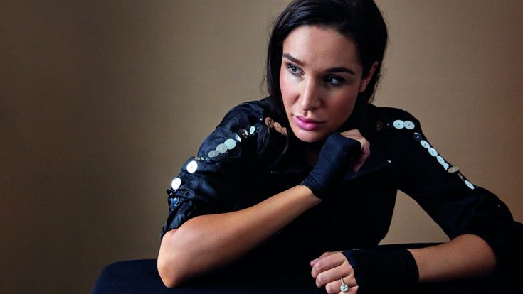 Kayla Itsines, personal trainer globale, ci racconta la Formula K (anche per neomamme)