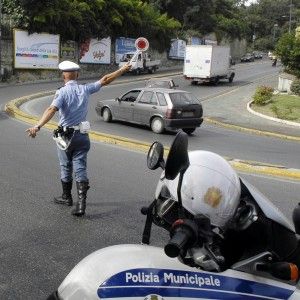Il caso vigili urbani, da malati a sani: stanati i primi imboscati