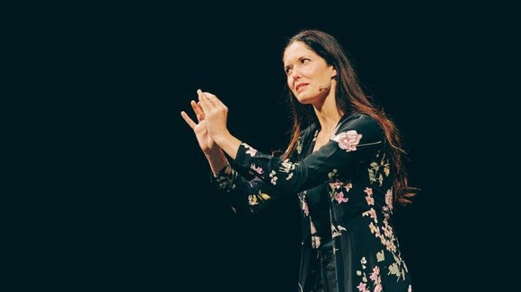 Arianna Porcelli Safonov: “La mia missione? Rieducare alla comicità”