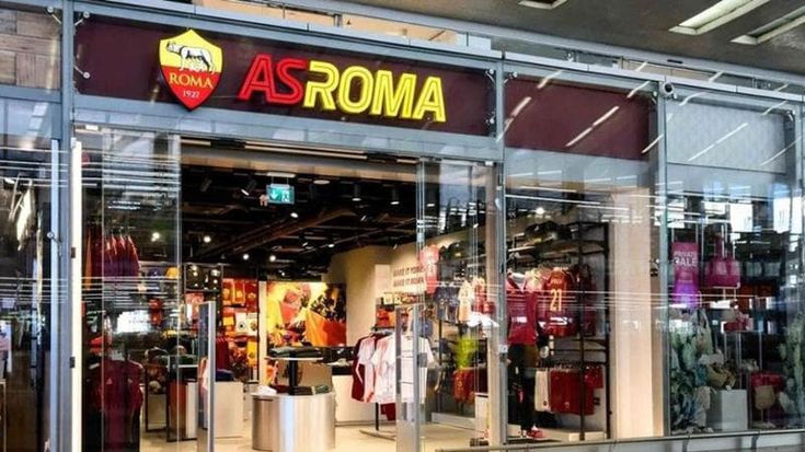 Roma, esplode il caso dipendenti: dichiarato lo stato di agitazione dopo gli spostamenti negli store