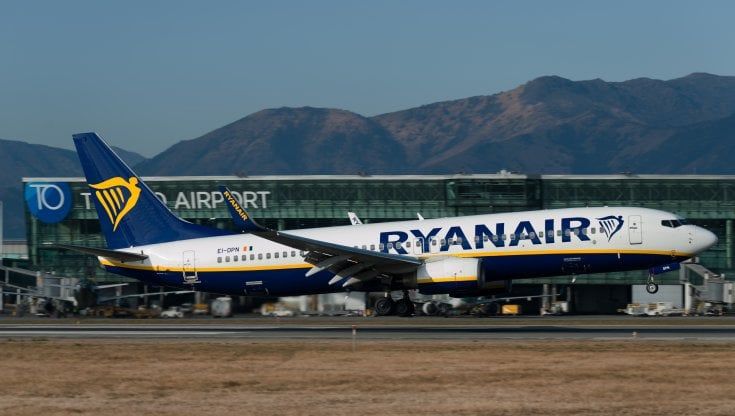 Ryanair, confermato lo sciopero domenica 17 luglio. Da Roma a Milano, quattro ore di stop per i controllori di volo