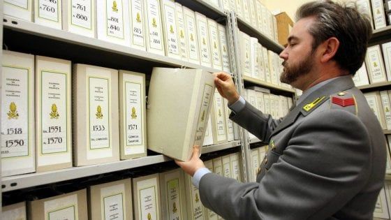 Trapani, arrestato per corruzione il capo del Genio civile. Indagato l'assessore Turano