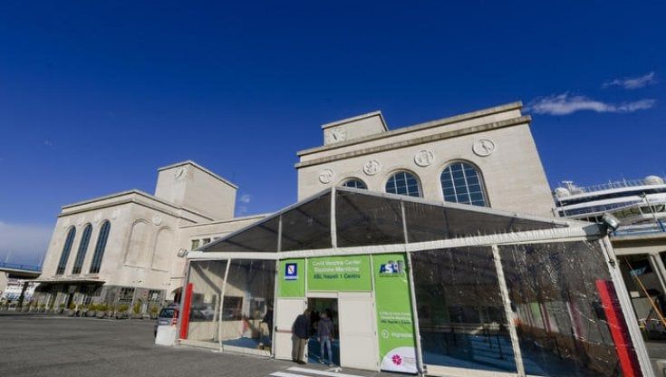 Vaccini, open day a Napoli e in provincia per convincere gli indecisi