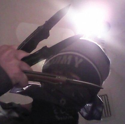 Strage in Florida, tra armi e odio anti-Islam: le foto postate su Instagram da Nikolas Cruz 