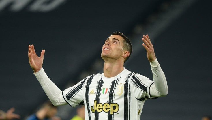 Cristiano Ronaldo dà l'addio alla Juve. "Lascio un club meraviglioso". È ufficiale il suo ritorno al Manchester United