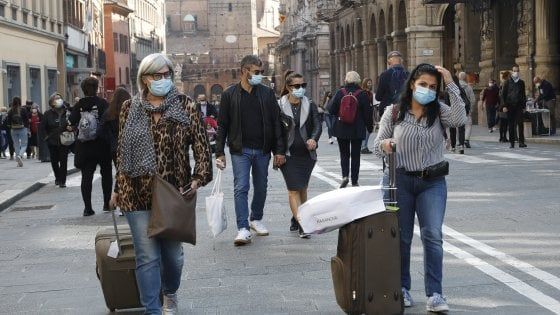 Emilia-Romagna, raddoppiati in 48 ore i nuovi casi di covid: oggi sono 383 