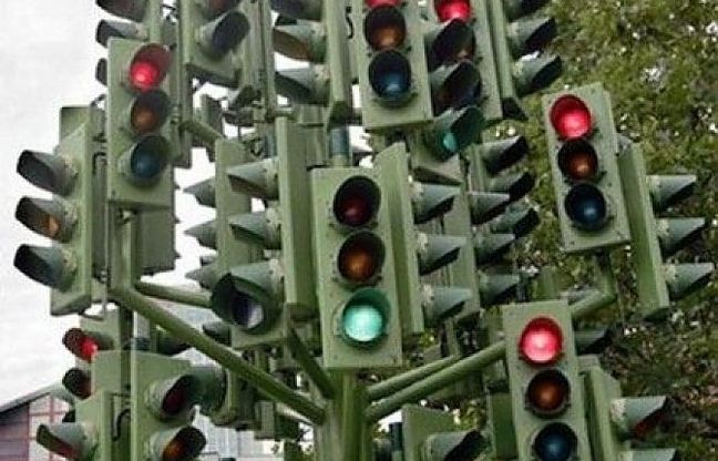 Il semaforo compie 100 anni