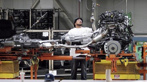 Emissioni, Berlino chiede il pugno duro su Fca. Calenda: "Pensino a Volkswagen"
