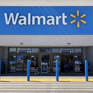 Walmart, stop alla vendita di munizioni dopo le sparatorie nei negozi