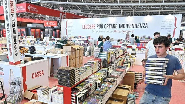Apre il Salone del libro. Dal governo la promessa di mezzo milione di euro all’anno