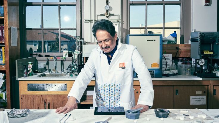L'uomo che un giorno ha dipinto la sua vita di blu