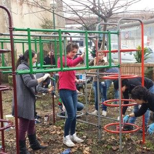 "Riprendiamoci i nostri spazi". Cittadini-spazzini alla Villetta del Frullone